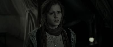 EmmaWatsonFan_dot_nl-HarryPotterAndTheDeathlyHallowsPart1-4520.jpg