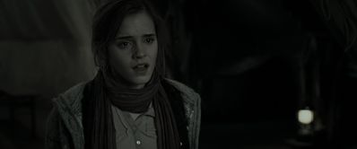 EmmaWatsonFan_dot_nl-HarryPotterAndTheDeathlyHallowsPart1-4538.jpg