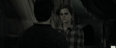 EmmaWatsonFan_dot_nl-HarryPotterAndTheDeathlyHallowsPart1-4714.jpg