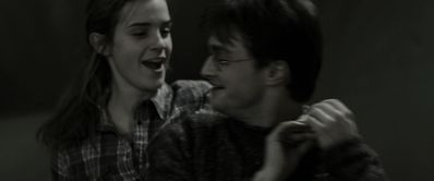 EmmaWatsonFan_dot_nl-HarryPotterAndTheDeathlyHallowsPart1-4749.jpg