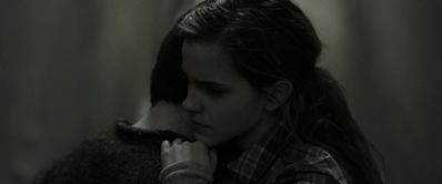 EmmaWatsonFan_dot_nl-HarryPotterAndTheDeathlyHallowsPart1-4766.jpg