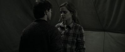 EmmaWatsonFan_dot_nl-HarryPotterAndTheDeathlyHallowsPart1-4773.jpg