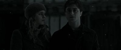 EmmaWatsonFan_dot_nl-HarryPotterAndTheDeathlyHallowsPart1-4997.jpg