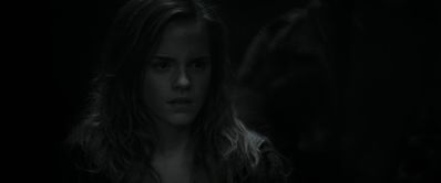 EmmaWatsonFan_dot_nl-HarryPotterAndTheDeathlyHallowsPart1-7097.jpg