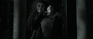 EmmaWatsonFan_dot_nl-HarryPotterAndTheDeathlyHallowsPart1-7452.jpg