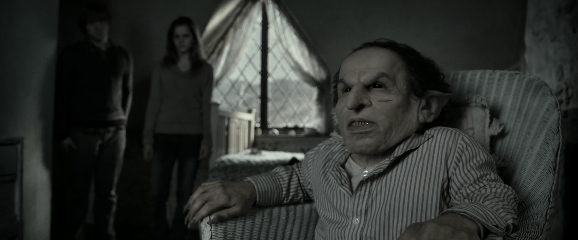 EmmaWatsonFan_dot_nl-HarryPotterAndTheDeathlyHallowsPart2-0215.jpg EmmaWatsonFan_dot_nl-HarryPotterAndTheDeathlyHallowsPart2-0215.jpg