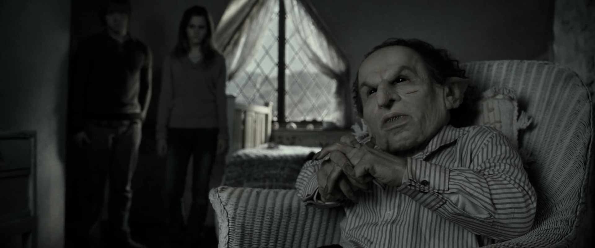 EmmaWatsonFan_dot_nl-HarryPotterAndTheDeathlyHallowsPart2-0225.jpg EmmaWatsonFan_dot_nl-HarryPotterAndTheDeathlyHallowsPart2-0225.jpg