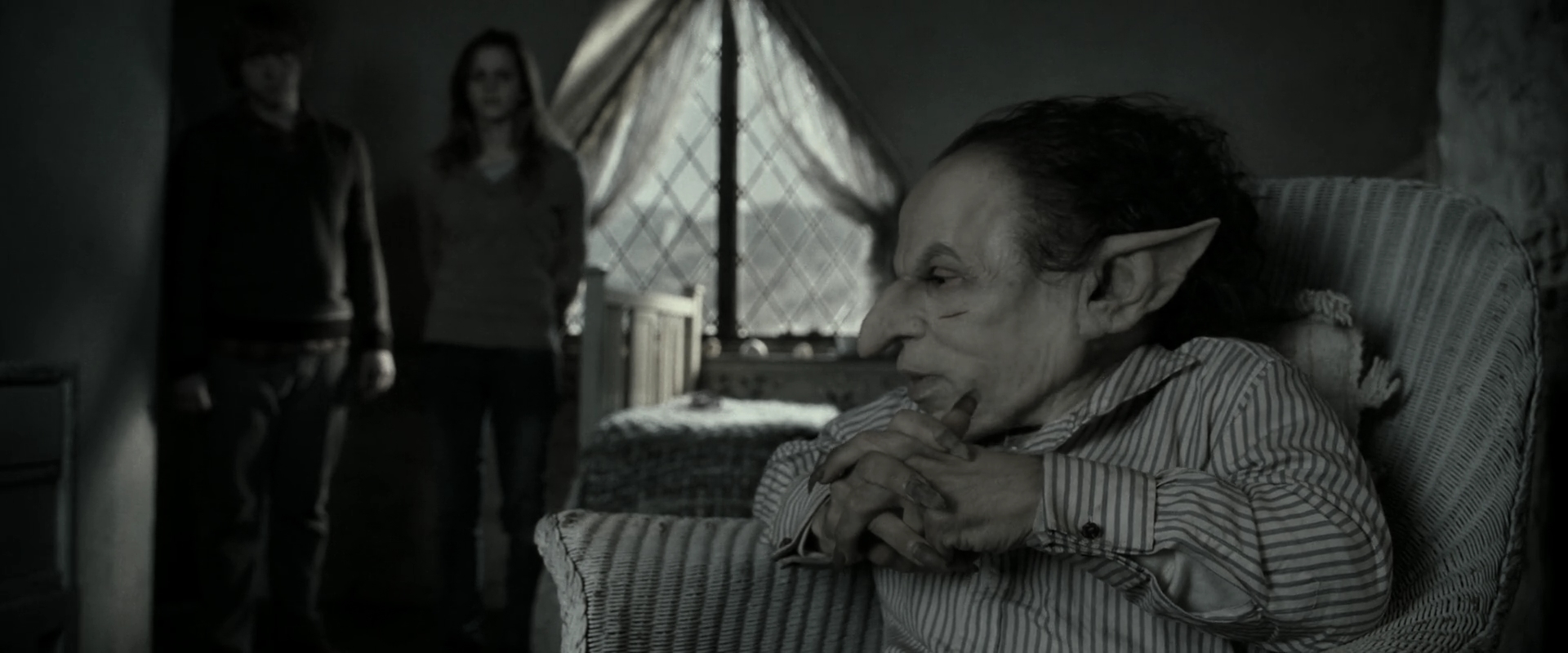 EmmaWatsonFan_dot_nl-HarryPotterAndTheDeathlyHallowsPart2-0268.jpg EmmaWatsonFan_dot_nl-HarryPotterAndTheDeathlyHallowsPart2-0268.jpg