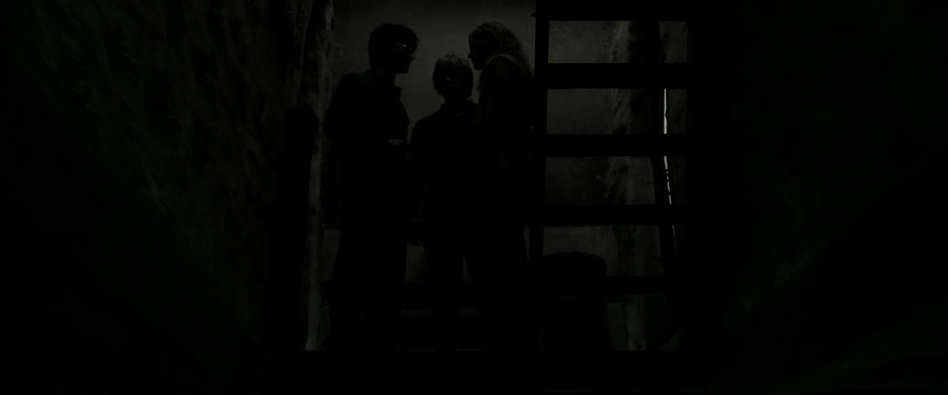 EmmaWatsonFan_dot_nl-HarryPotterAndTheDeathlyHallowsPart2-0348.jpg EmmaWatsonFan_dot_nl-HarryPotterAndTheDeathlyHallowsPart2-0348.jpg