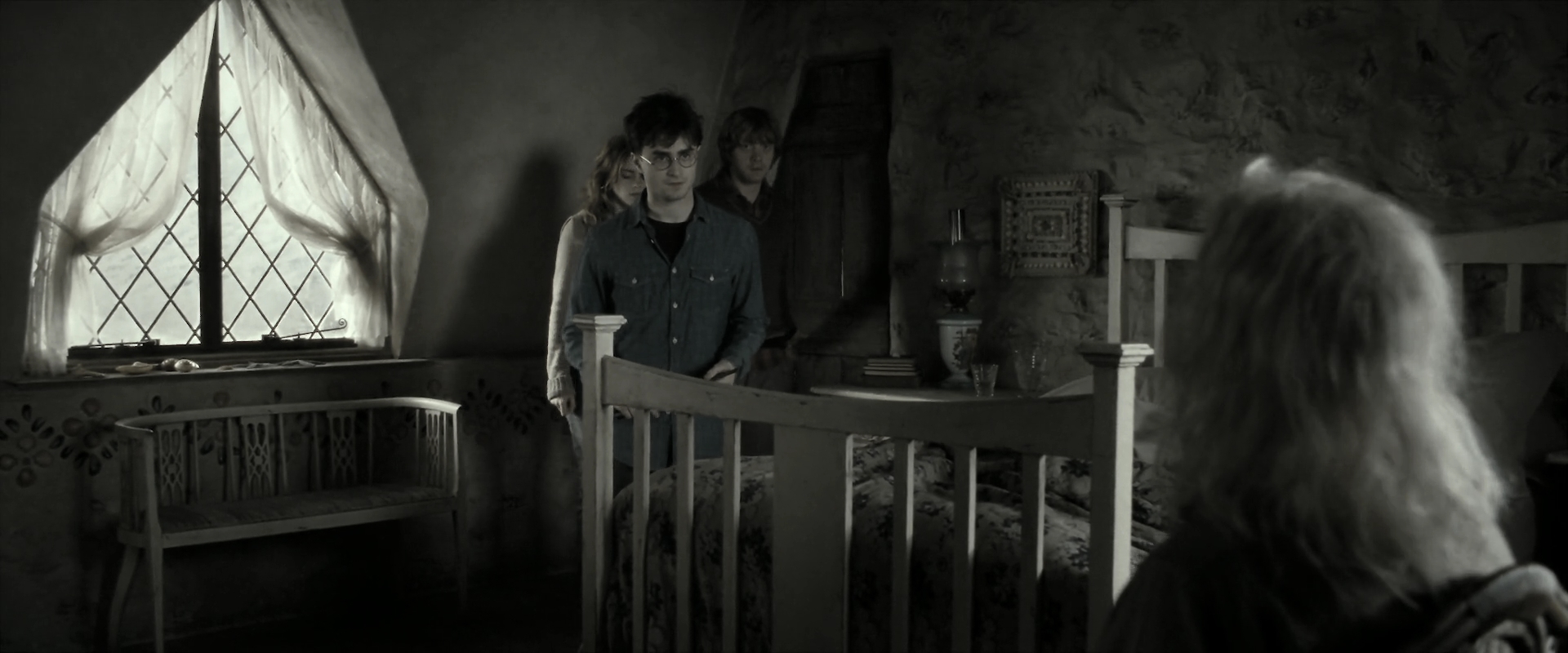 EmmaWatsonFan_dot_nl-HarryPotterAndTheDeathlyHallowsPart2-0379.jpg EmmaWatsonFan_dot_nl-HarryPotterAndTheDeathlyHallowsPart2-0379.jpg