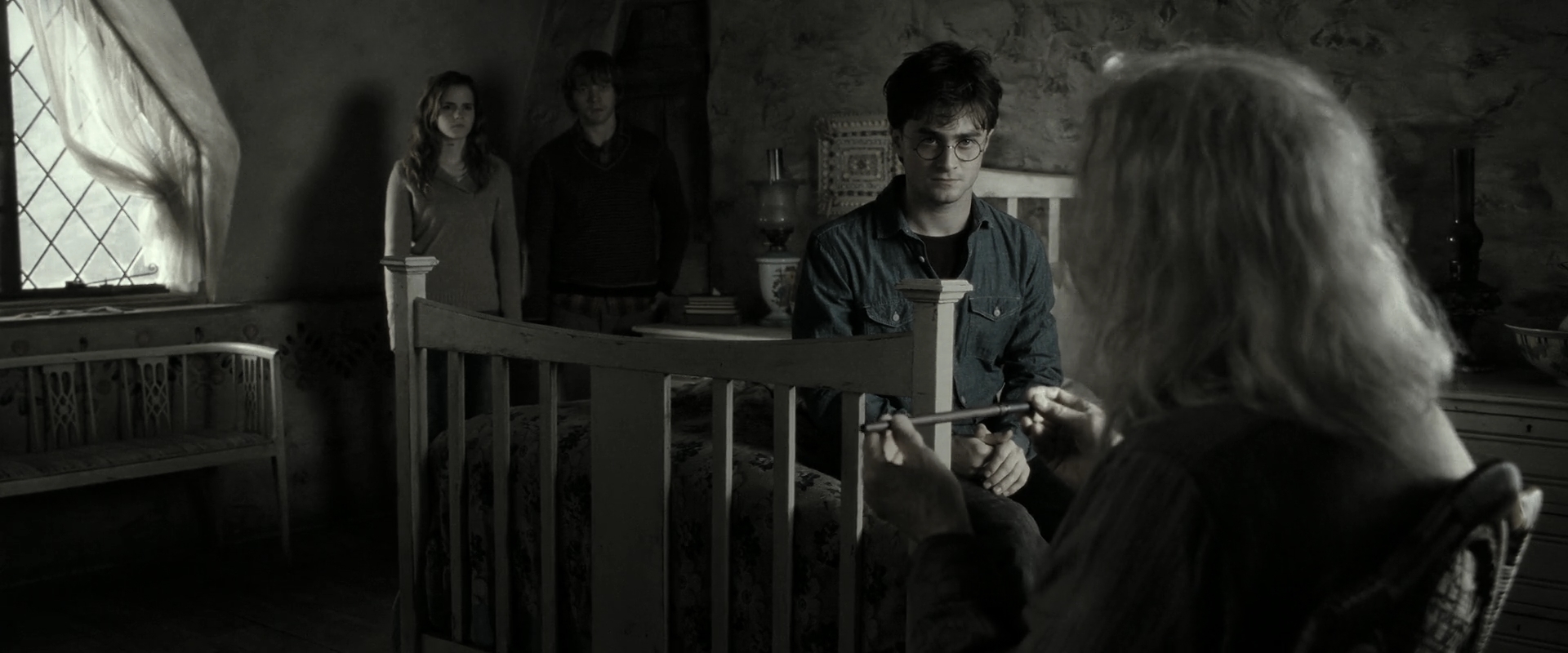 EmmaWatsonFan_dot_nl-HarryPotterAndTheDeathlyHallowsPart2-0435.jpg EmmaWatsonFan_dot_nl-HarryPotterAndTheDeathlyHallowsPart2-0435.jpg