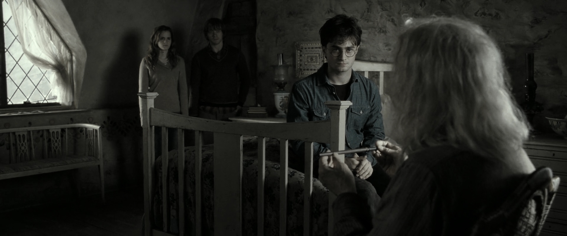 EmmaWatsonFan_dot_nl-HarryPotterAndTheDeathlyHallowsPart2-0437.jpg EmmaWatsonFan_dot_nl-HarryPotterAndTheDeathlyHallowsPart2-0437.jpg