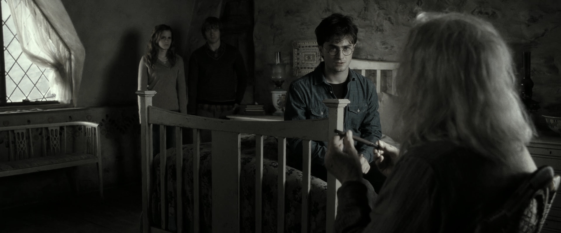 EmmaWatsonFan_dot_nl-HarryPotterAndTheDeathlyHallowsPart2-0442.jpg