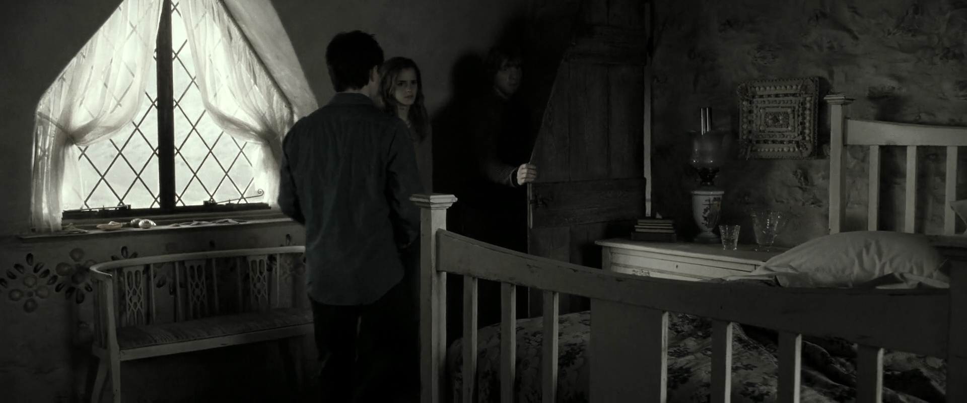 EmmaWatsonFan_dot_nl-HarryPotterAndTheDeathlyHallowsPart2-0578.jpg EmmaWatsonFan_dot_nl-HarryPotterAndTheDeathlyHallowsPart2-0578.jpg