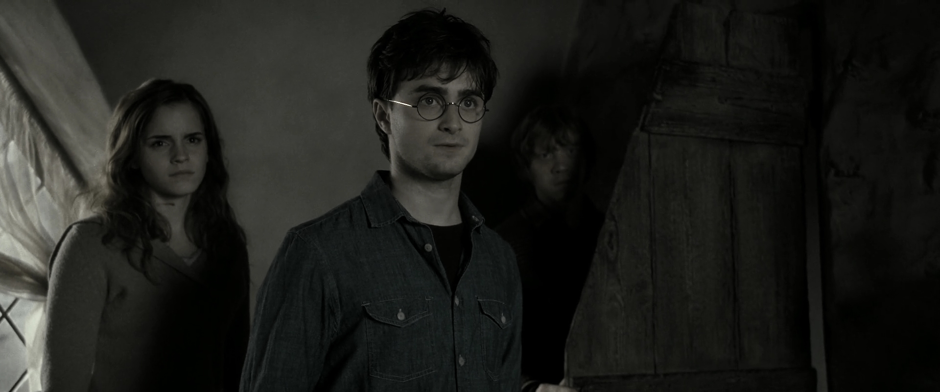 EmmaWatsonFan_dot_nl-HarryPotterAndTheDeathlyHallowsPart2-0594.jpg EmmaWatsonFan_dot_nl-HarryPotterAndTheDeathlyHallowsPart2-0594.jpg