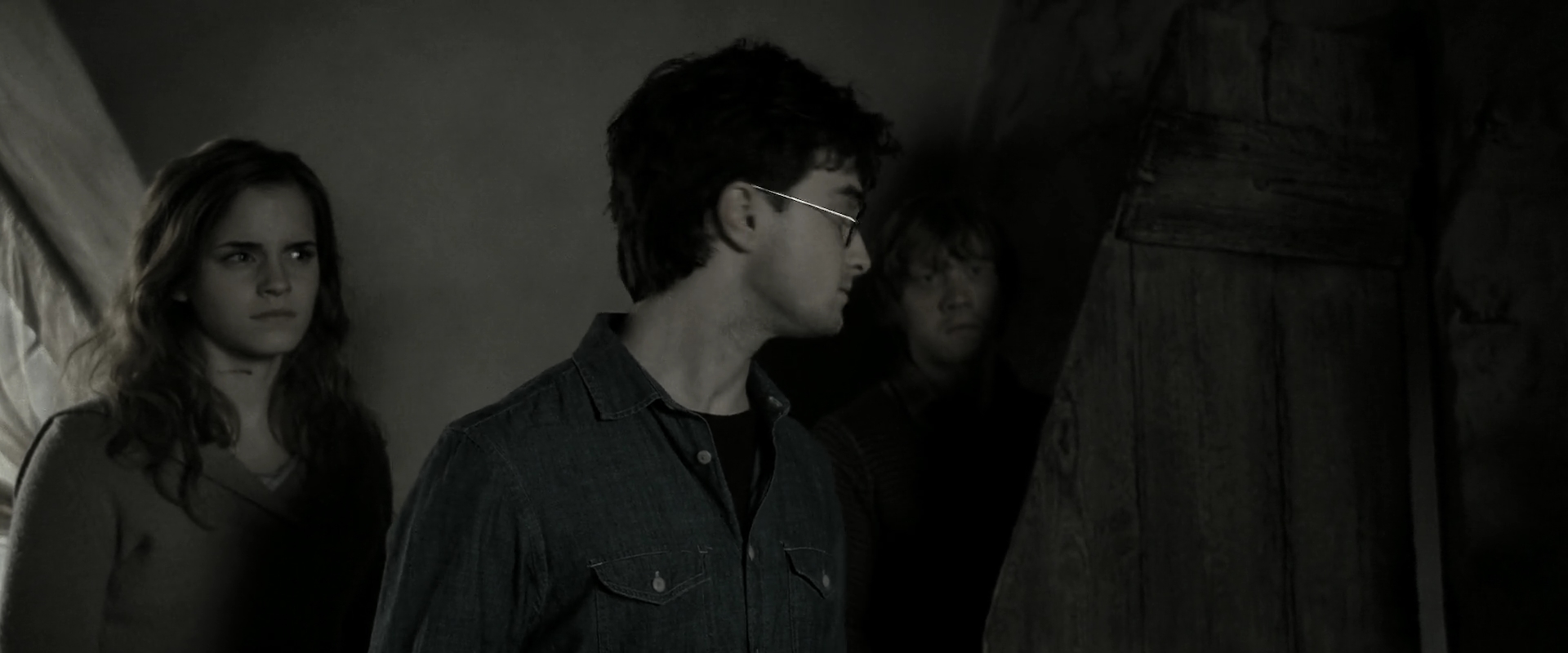 EmmaWatsonFan_dot_nl-HarryPotterAndTheDeathlyHallowsPart2-0598.jpg EmmaWatsonFan_dot_nl-HarryPotterAndTheDeathlyHallowsPart2-0598.jpg