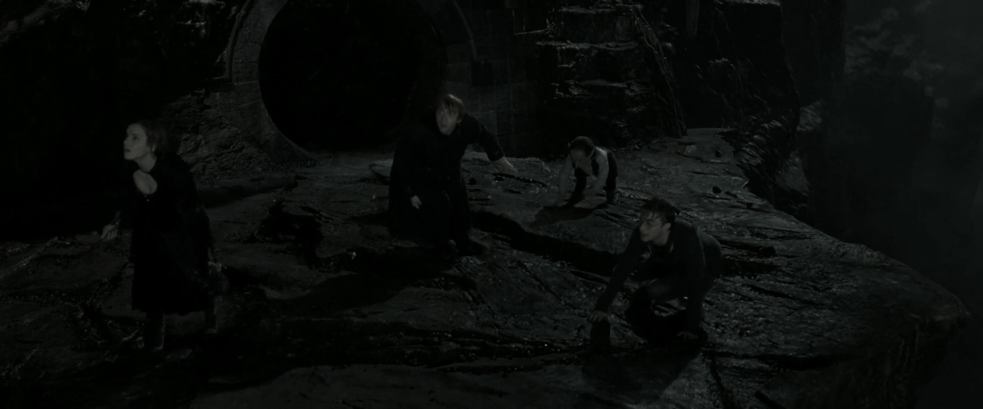 EmmaWatsonFan_dot_nl-HarryPotterAndTheDeathlyHallowsPart2-0905.jpg EmmaWatsonFan_dot_nl-HarryPotterAndTheDeathlyHallowsPart2-0905.jpg