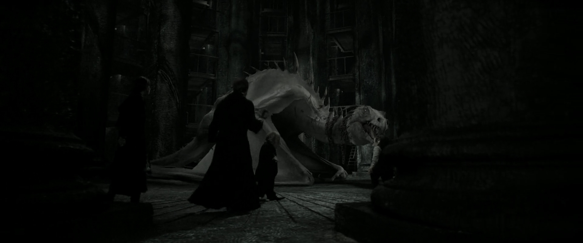 EmmaWatsonFan_dot_nl-HarryPotterAndTheDeathlyHallowsPart2-0977.jpg EmmaWatsonFan_dot_nl-HarryPotterAndTheDeathlyHallowsPart2-0977.jpg