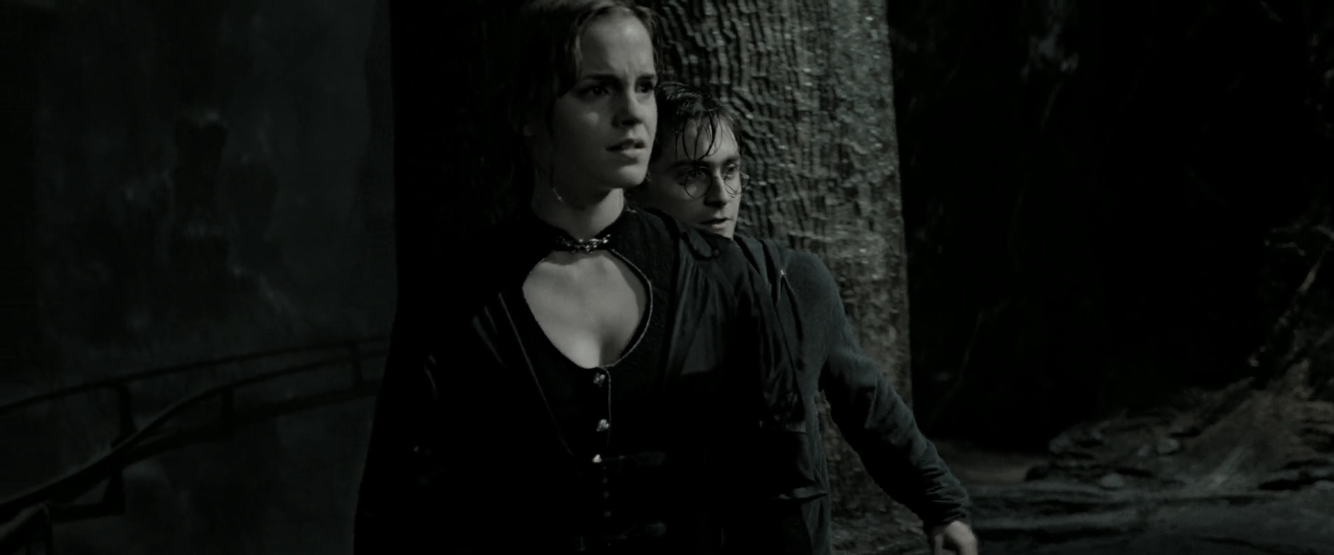 EmmaWatsonFan_dot_nl-HarryPotterAndTheDeathlyHallowsPart2-0980.jpg