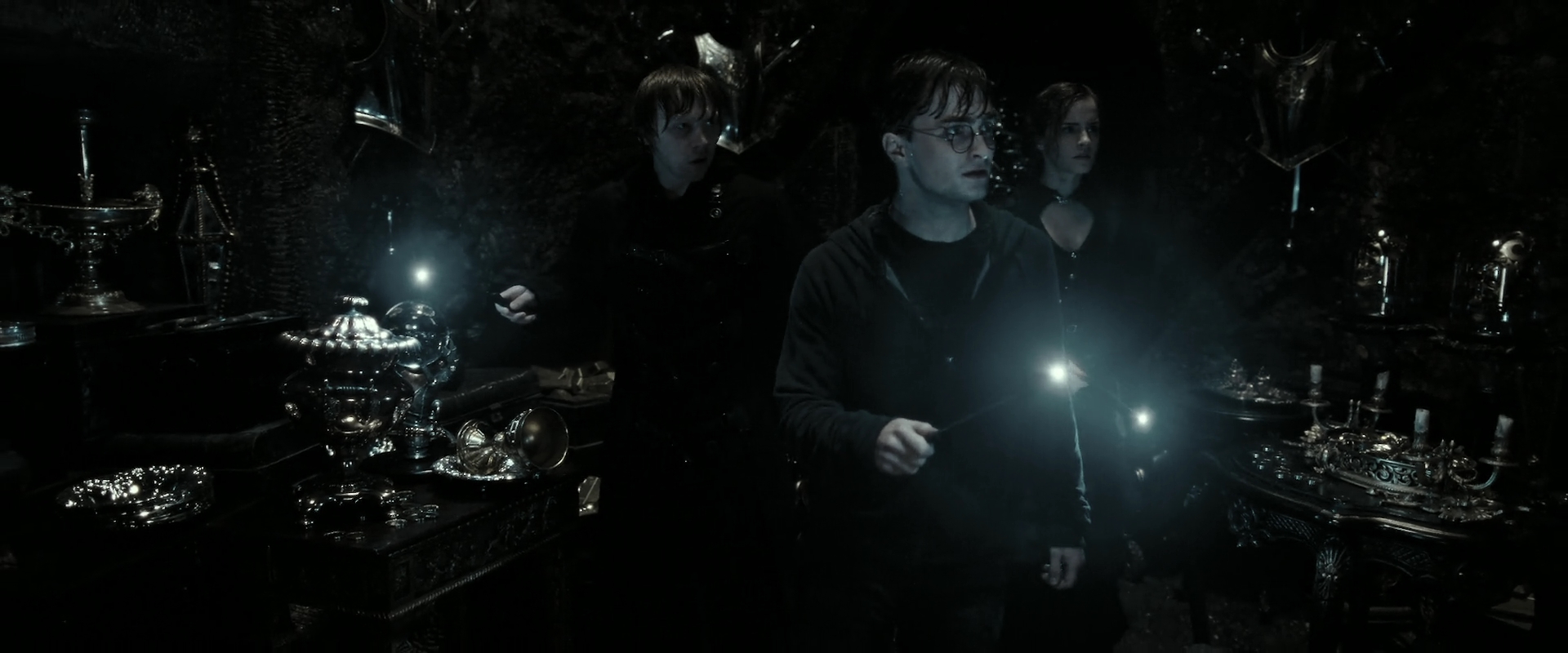 EmmaWatsonFan_dot_nl-HarryPotterAndTheDeathlyHallowsPart2-1016.jpg EmmaWatsonFan_dot_nl-HarryPotterAndTheDeathlyHallowsPart2-1016.jpg