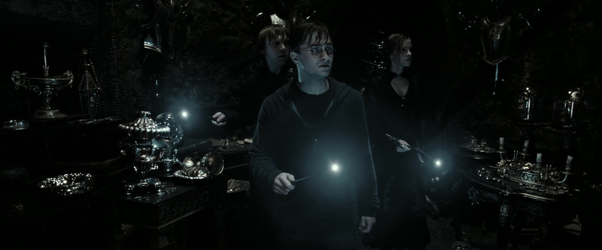 EmmaWatsonFan_dot_nl-HarryPotterAndTheDeathlyHallowsPart2-1017.jpg EmmaWatsonFan_dot_nl-HarryPotterAndTheDeathlyHallowsPart2-1017.jpg