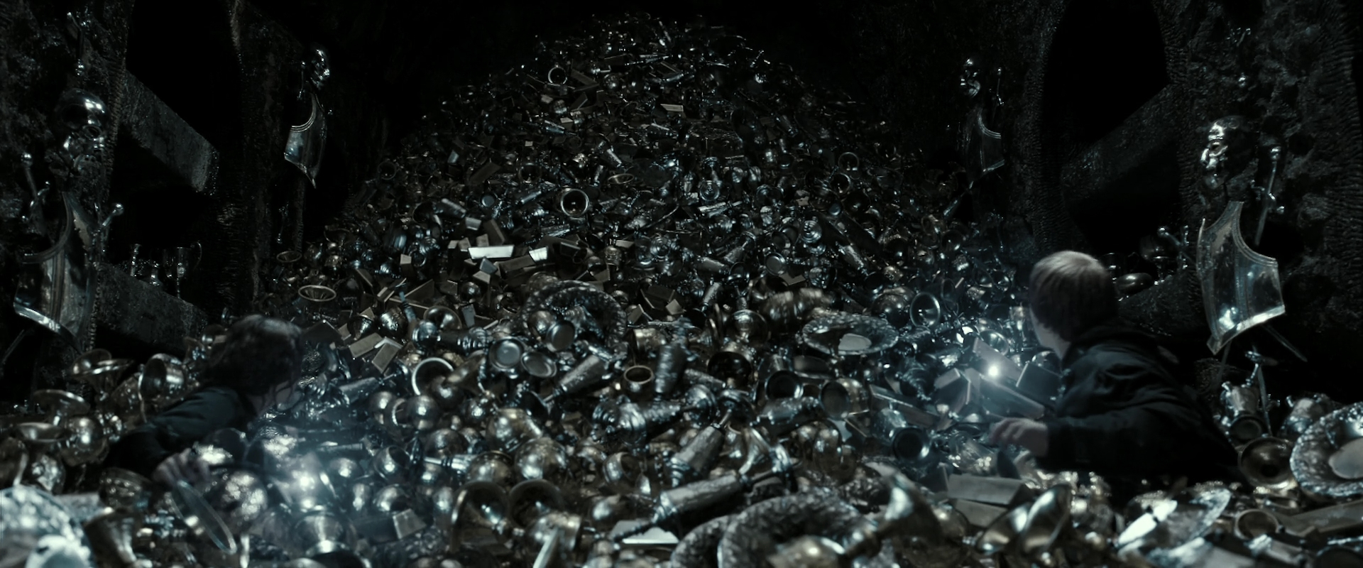 EmmaWatsonFan_dot_nl-HarryPotterAndTheDeathlyHallowsPart2-1098.jpg EmmaWatsonFan_dot_nl-HarryPotterAndTheDeathlyHallowsPart2-1098.jpg