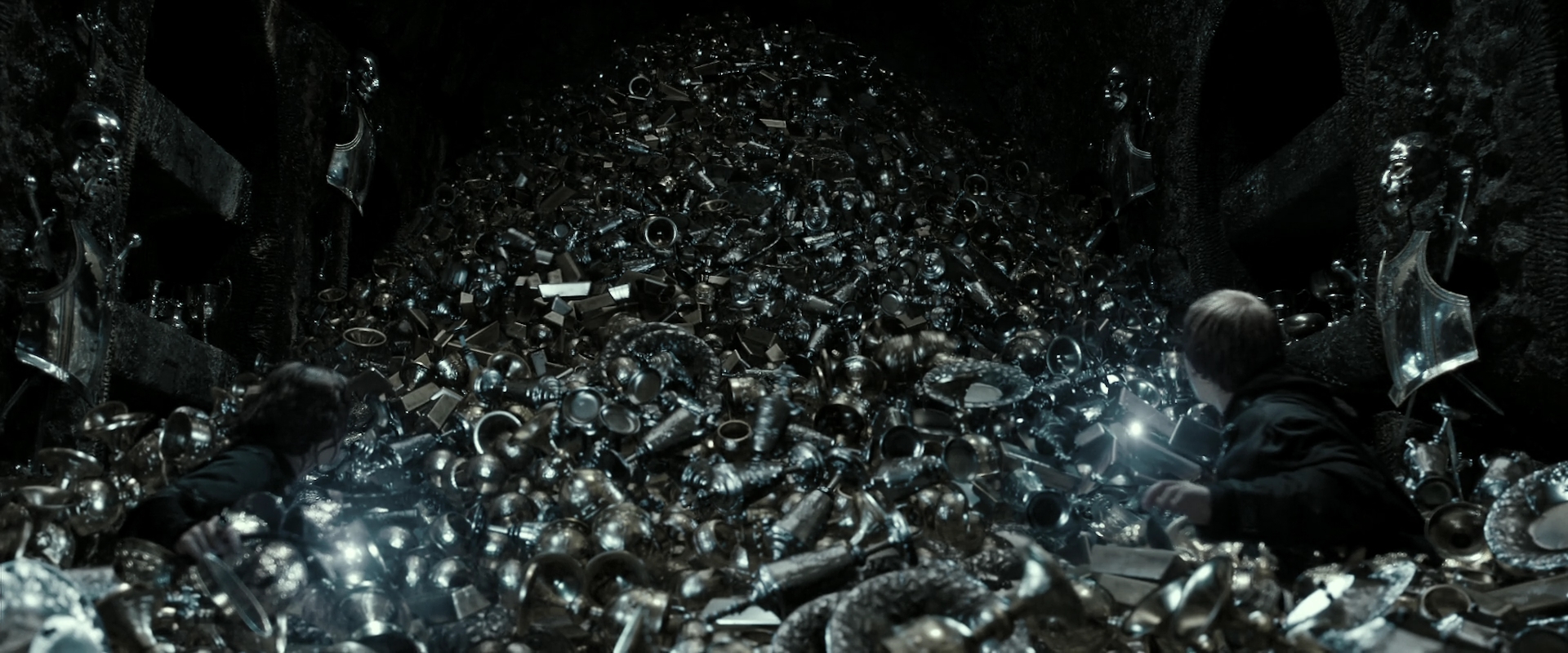 EmmaWatsonFan_dot_nl-HarryPotterAndTheDeathlyHallowsPart2-1099.jpg EmmaWatsonFan_dot_nl-HarryPotterAndTheDeathlyHallowsPart2-1099.jpg