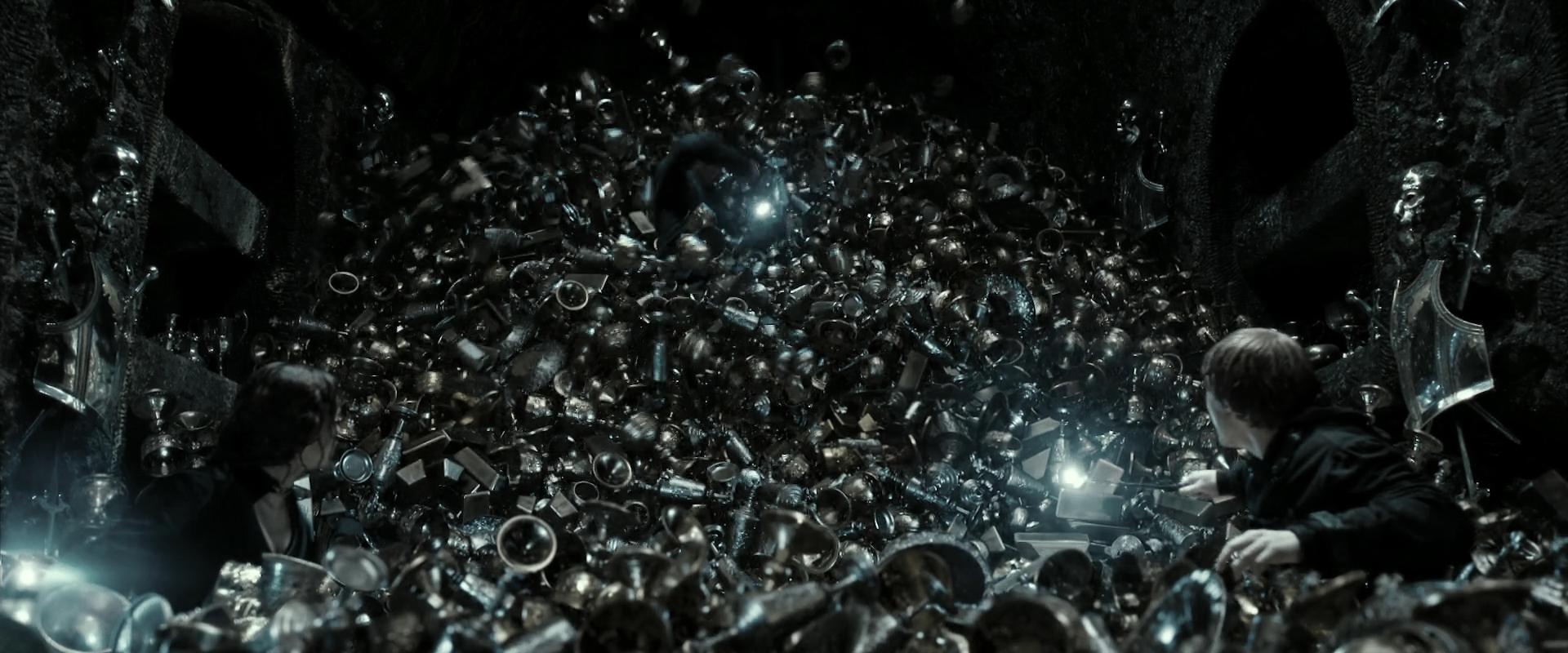 EmmaWatsonFan_dot_nl-HarryPotterAndTheDeathlyHallowsPart2-1108.jpg EmmaWatsonFan_dot_nl-HarryPotterAndTheDeathlyHallowsPart2-1108.jpg