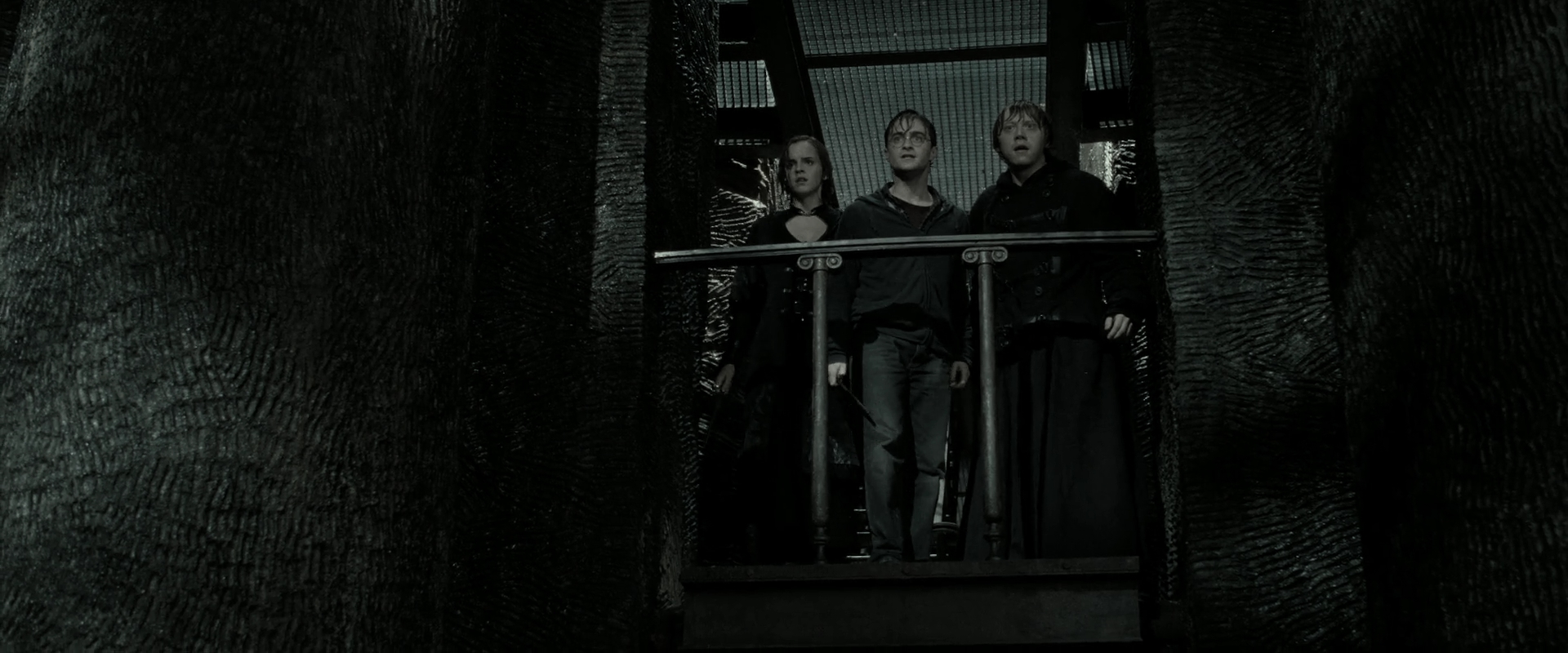 EmmaWatsonFan_dot_nl-HarryPotterAndTheDeathlyHallowsPart2-1155.jpg EmmaWatsonFan_dot_nl-HarryPotterAndTheDeathlyHallowsPart2-1155.jpg