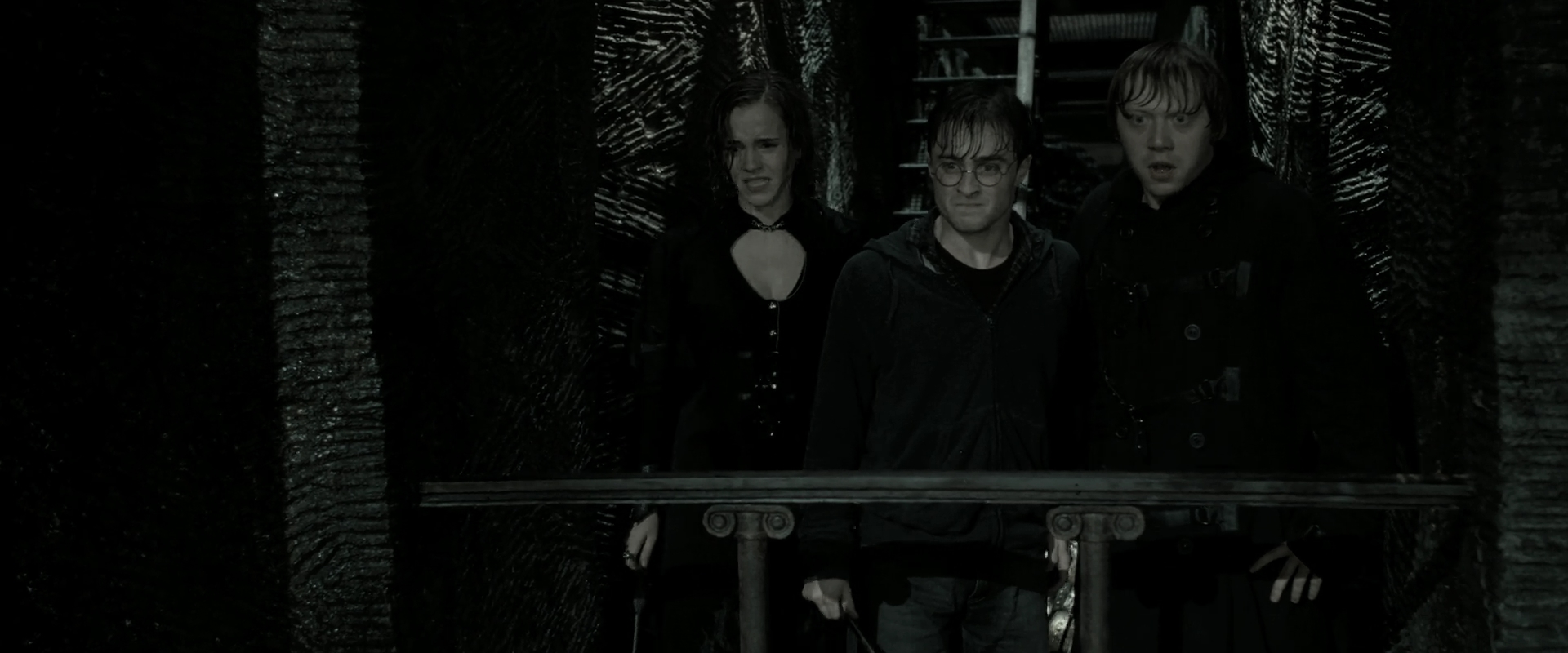 EmmaWatsonFan_dot_nl-HarryPotterAndTheDeathlyHallowsPart2-1165.jpg EmmaWatsonFan_dot_nl-HarryPotterAndTheDeathlyHallowsPart2-1165.jpg