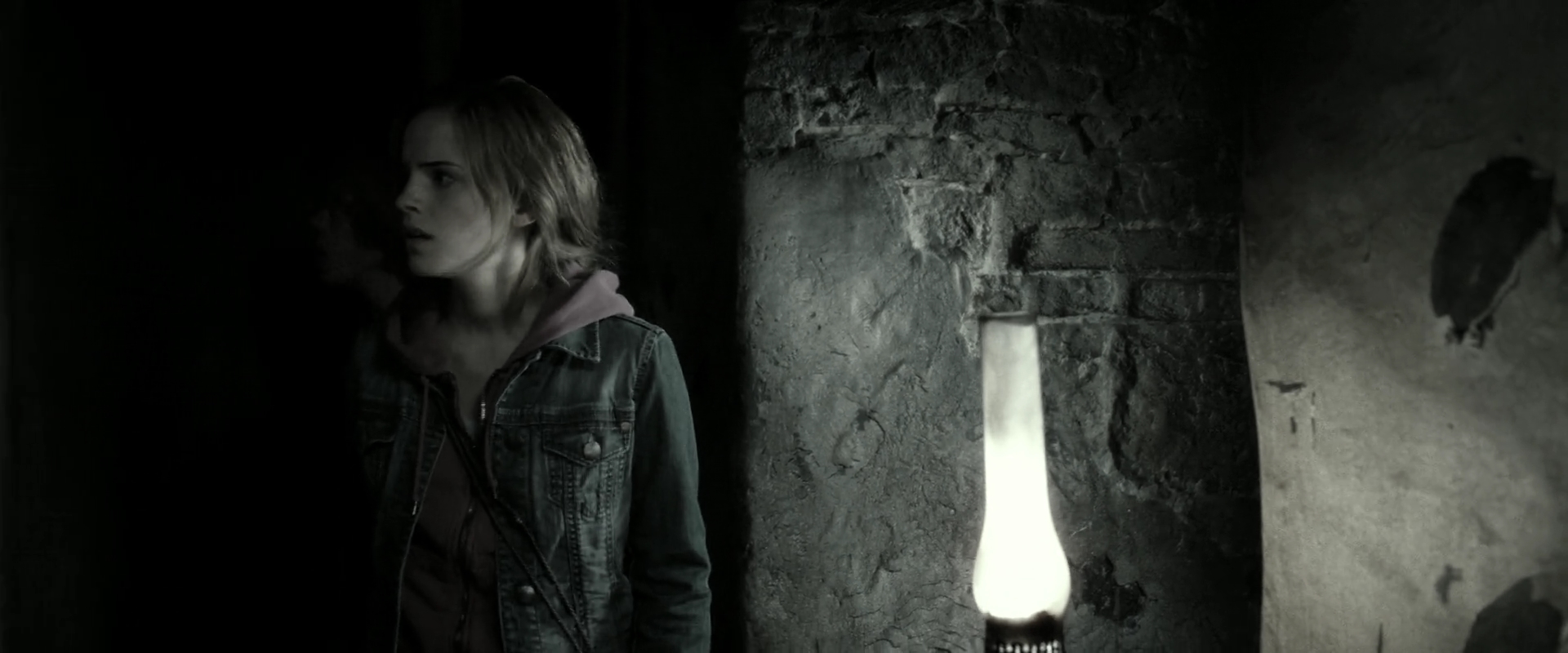 EmmaWatsonFan_dot_nl-HarryPotterAndTheDeathlyHallowsPart2-1553.jpg EmmaWatsonFan_dot_nl-HarryPotterAndTheDeathlyHallowsPart2-1553.jpg