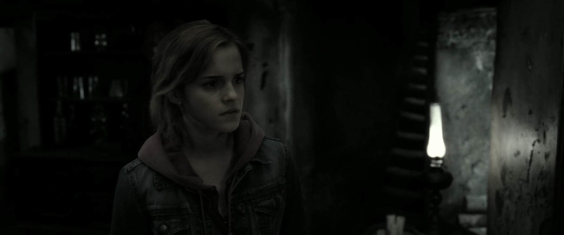 EmmaWatsonFan_dot_nl-HarryPotterAndTheDeathlyHallowsPart2-1573.jpg