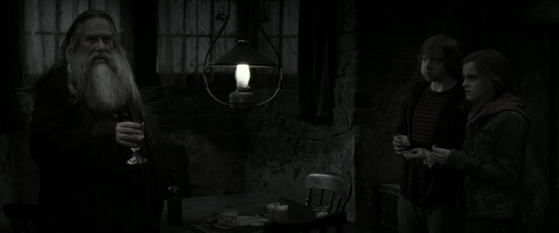 EmmaWatsonFan_dot_nl-HarryPotterAndTheDeathlyHallowsPart2-1675.jpg EmmaWatsonFan_dot_nl-HarryPotterAndTheDeathlyHallowsPart2-1675.jpg