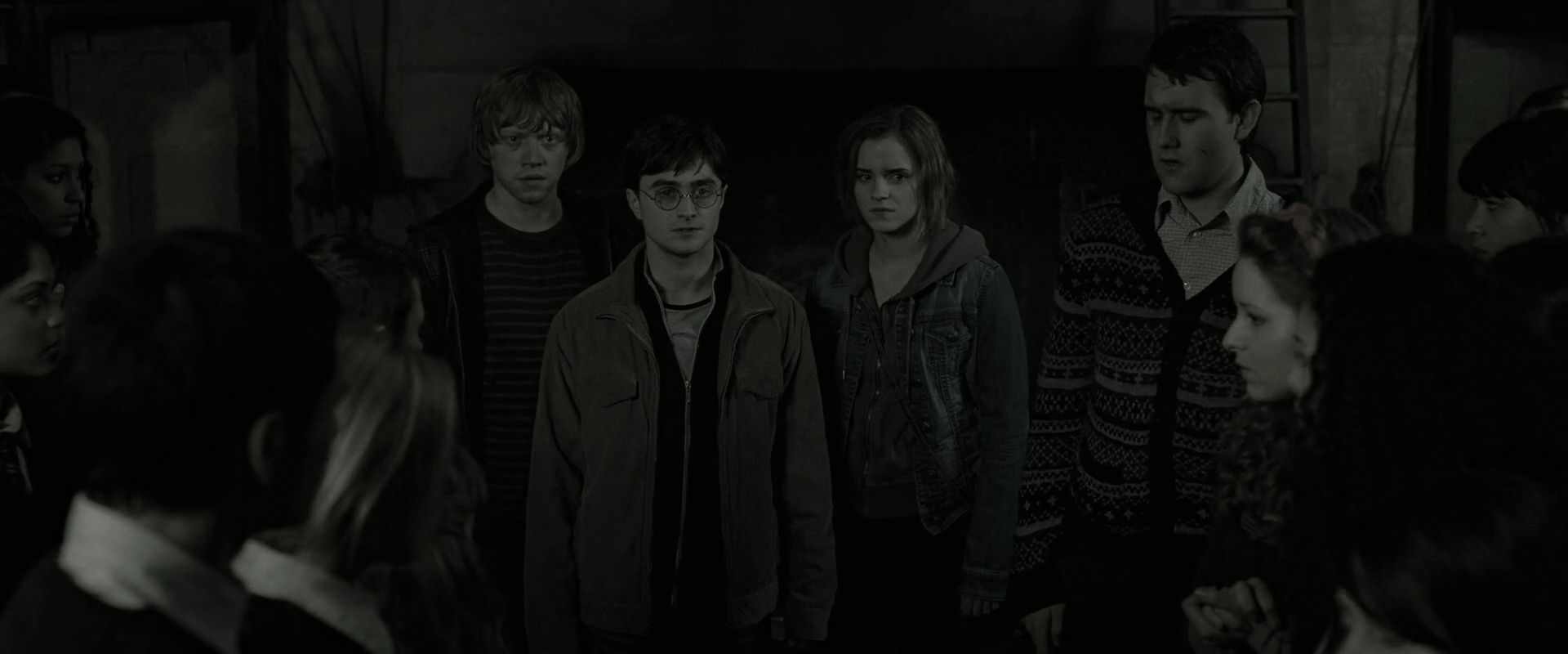 EmmaWatsonFan_dot_nl-HarryPotterAndTheDeathlyHallowsPart2-2004.jpg