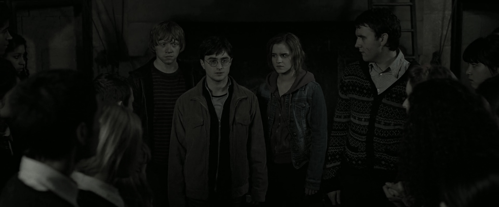 EmmaWatsonFan_dot_nl-HarryPotterAndTheDeathlyHallowsPart2-2006.jpg