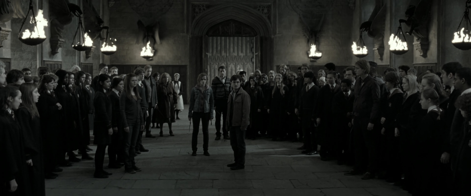 EmmaWatsonFan_dot_nl-HarryPotterAndTheDeathlyHallowsPart2-2284.jpg EmmaWatsonFan_dot_nl-HarryPotterAndTheDeathlyHallowsPart2-2284.jpg