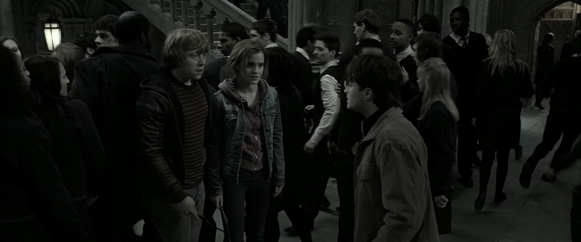 EmmaWatsonFan_dot_nl-HarryPotterAndTheDeathlyHallowsPart2-2375.jpg