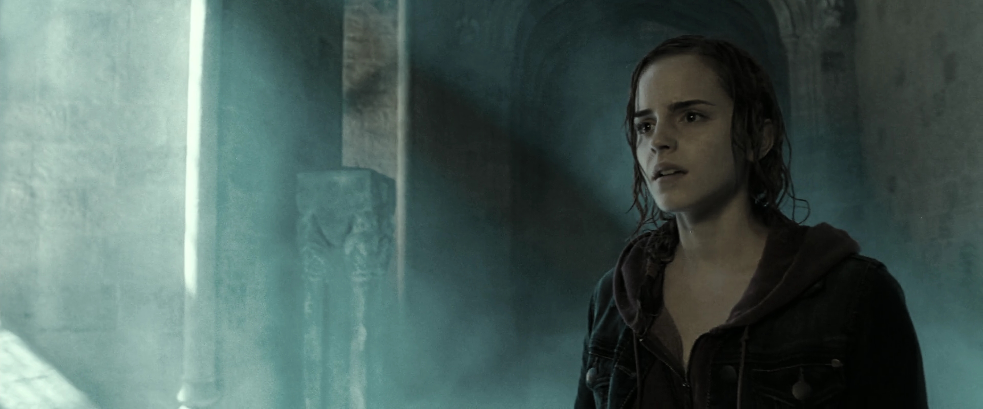 EmmaWatsonFan_dot_nl-HarryPotterAndTheDeathlyHallowsPart2-3312.jpg