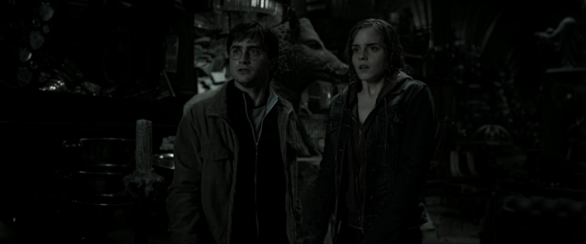 EmmaWatsonFan_dot_nl-HarryPotterAndTheDeathlyHallowsPart2-3523.jpg