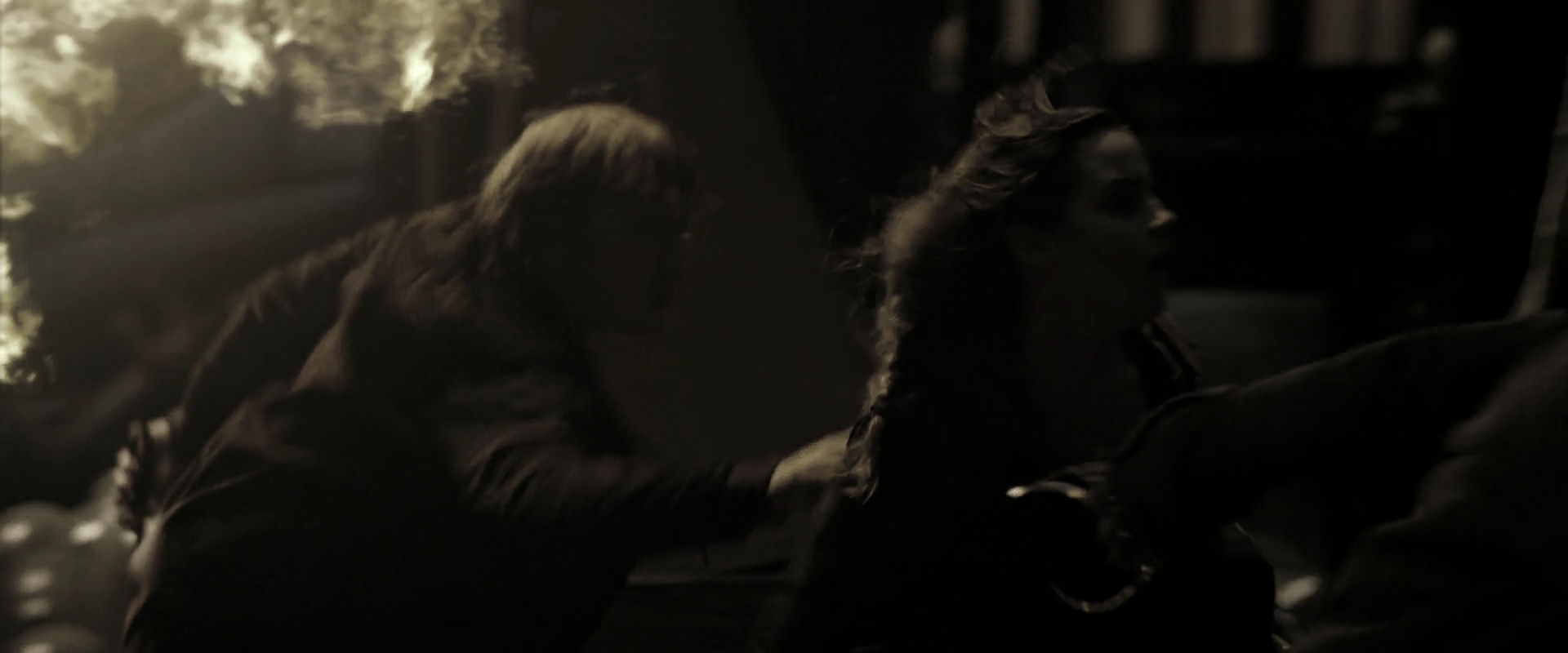 EmmaWatsonFan_dot_nl-HarryPotterAndTheDeathlyHallowsPart2-3566.jpg EmmaWatsonFan_dot_nl-HarryPotterAndTheDeathlyHallowsPart2-3566.jpg