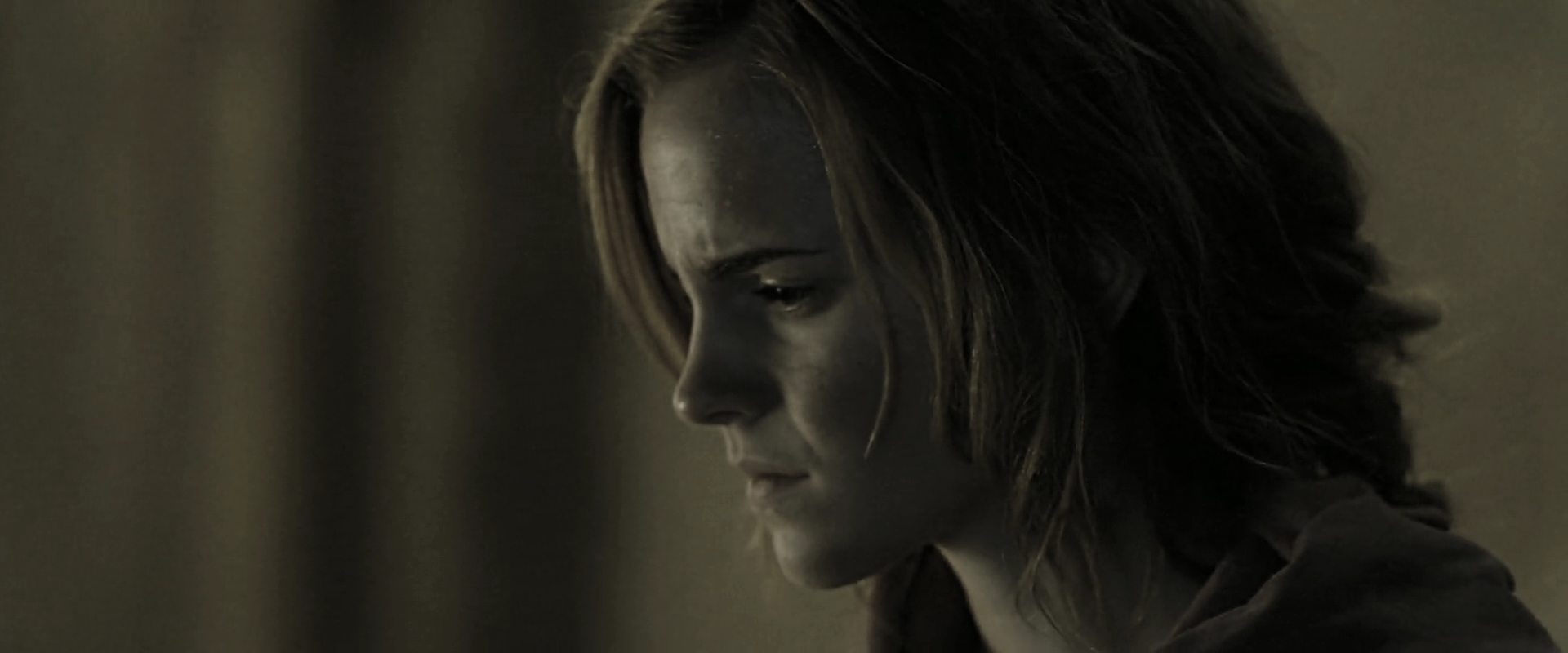 EmmaWatsonFan_dot_nl-HarryPotterAndTheDeathlyHallowsPart2-3722.jpg