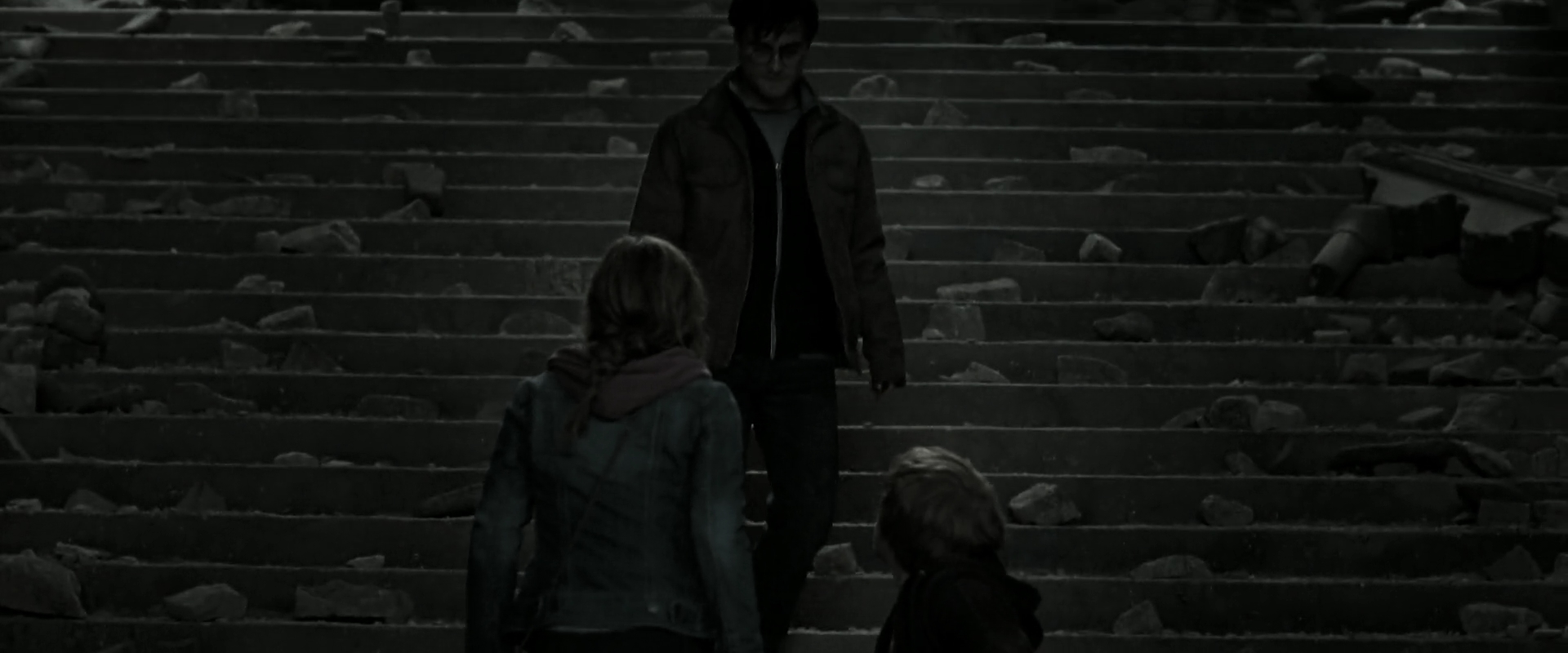 EmmaWatsonFan_dot_nl-HarryPotterAndTheDeathlyHallowsPart2-4884.jpg EmmaWatsonFan_dot_nl-HarryPotterAndTheDeathlyHallowsPart2-4884.jpg