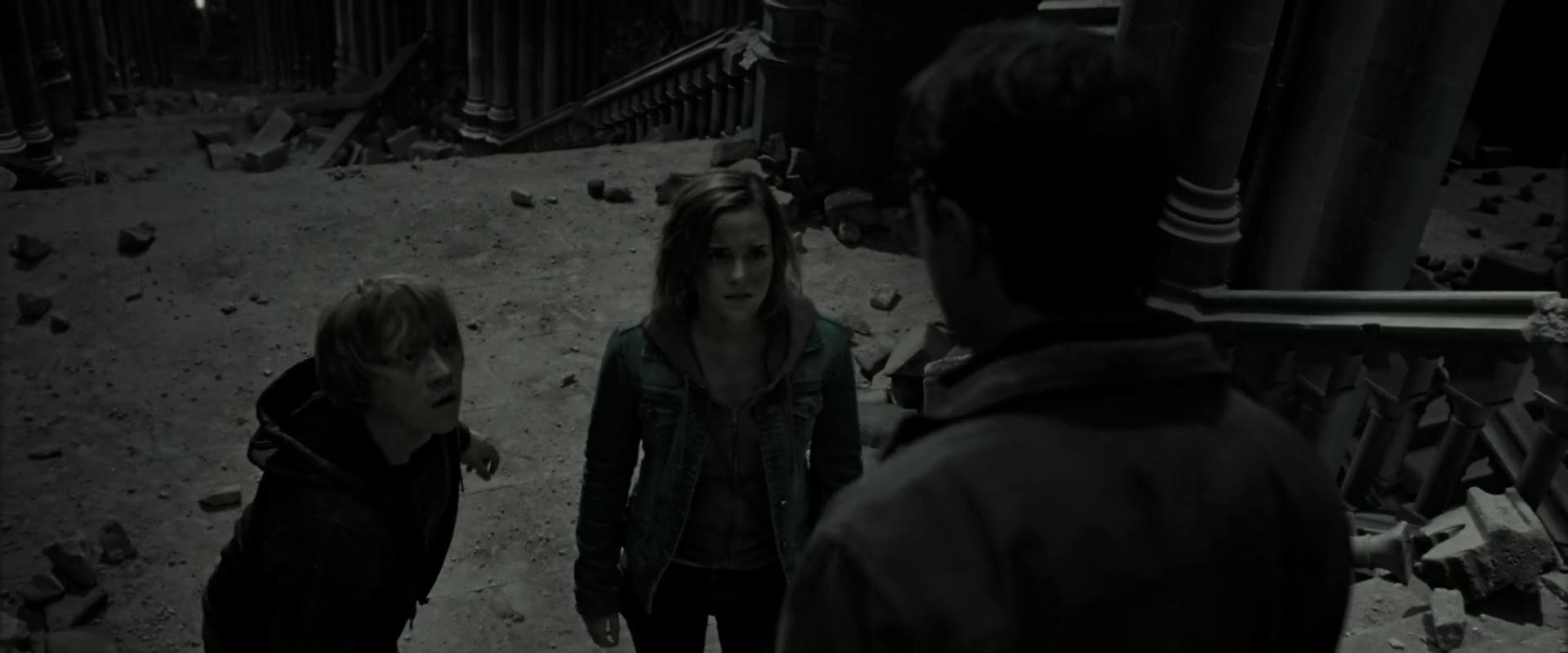 EmmaWatsonFan_dot_nl-HarryPotterAndTheDeathlyHallowsPart2-4885.jpg EmmaWatsonFan_dot_nl-HarryPotterAndTheDeathlyHallowsPart2-4885.jpg