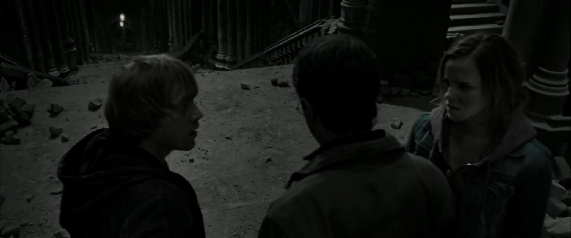 EmmaWatsonFan_dot_nl-HarryPotterAndTheDeathlyHallowsPart2-4887.jpg EmmaWatsonFan_dot_nl-HarryPotterAndTheDeathlyHallowsPart2-4887.jpg