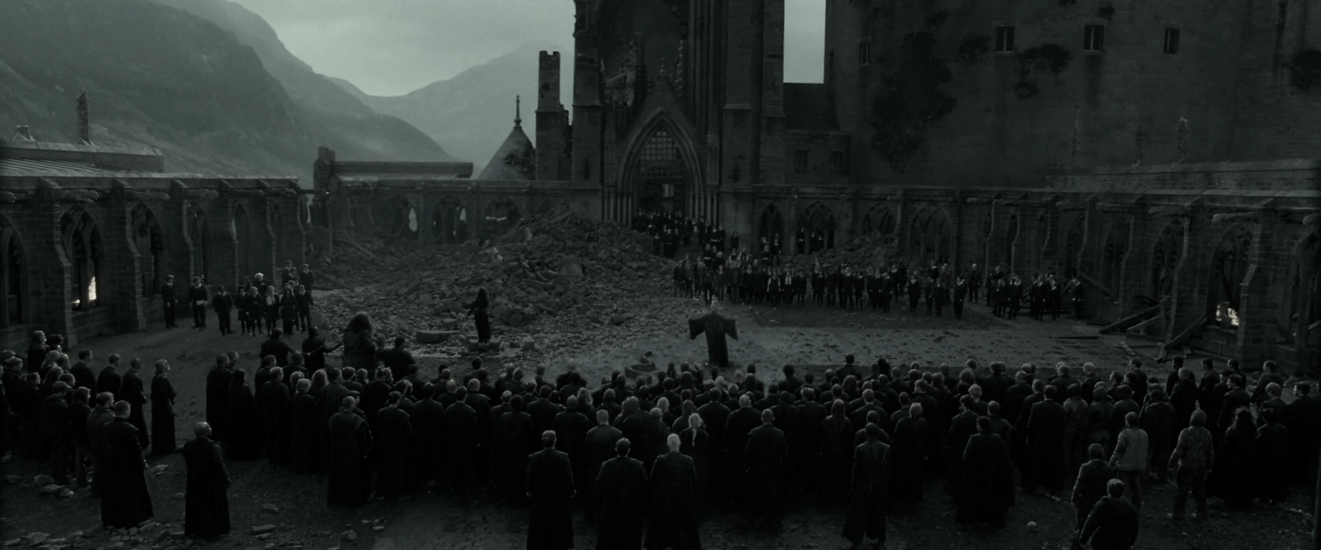 EmmaWatsonFan_dot_nl-HarryPotterAndTheDeathlyHallowsPart2-5818.jpg EmmaWatsonFan_dot_nl-HarryPotterAndTheDeathlyHallowsPart2-5818.jpg