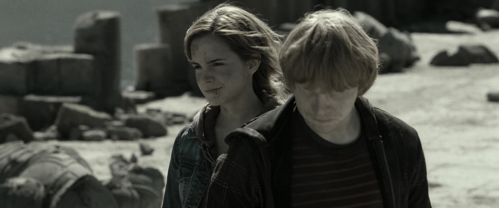 EmmaWatsonFan_dot_nl-HarryPotterAndTheDeathlyHallowsPart2-6588.jpg