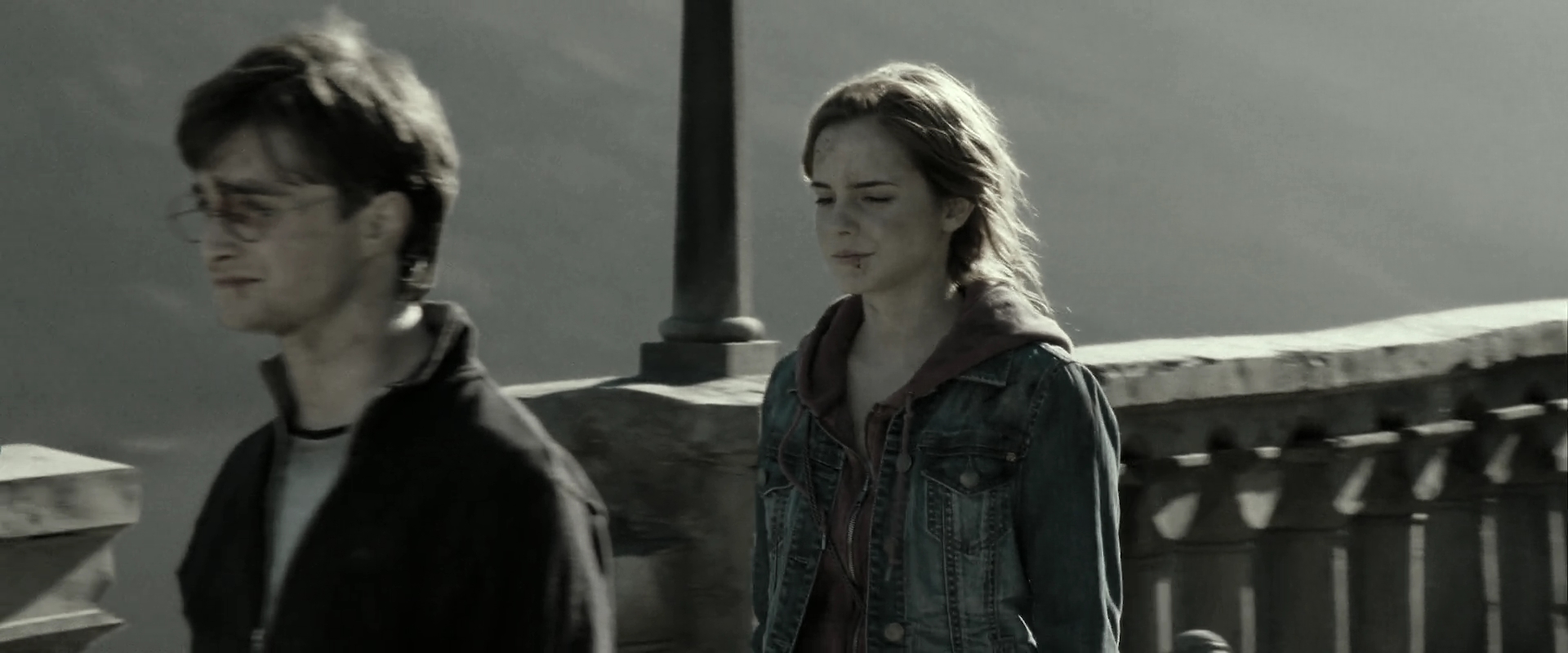 EmmaWatsonFan_dot_nl-HarryPotterAndTheDeathlyHallowsPart2-6600.jpg