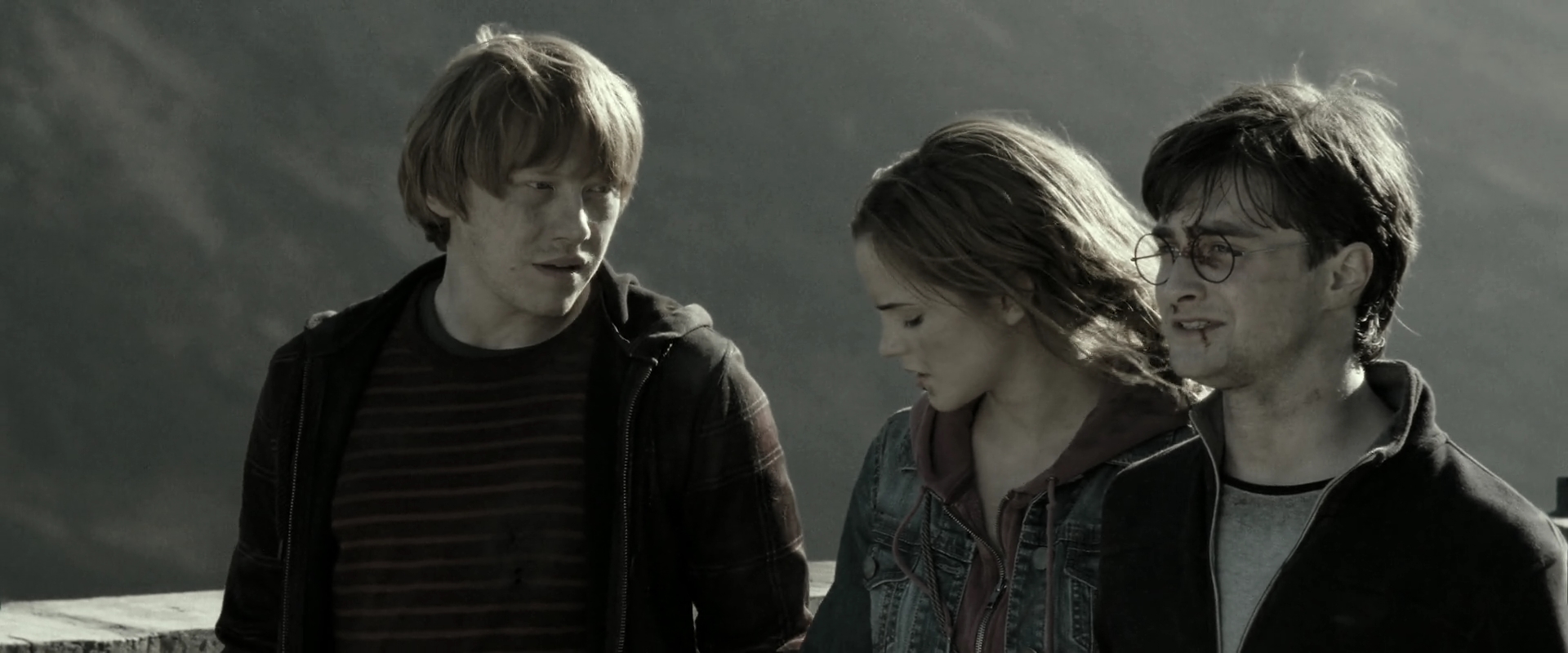 EmmaWatsonFan_dot_nl-HarryPotterAndTheDeathlyHallowsPart2-6608.jpg