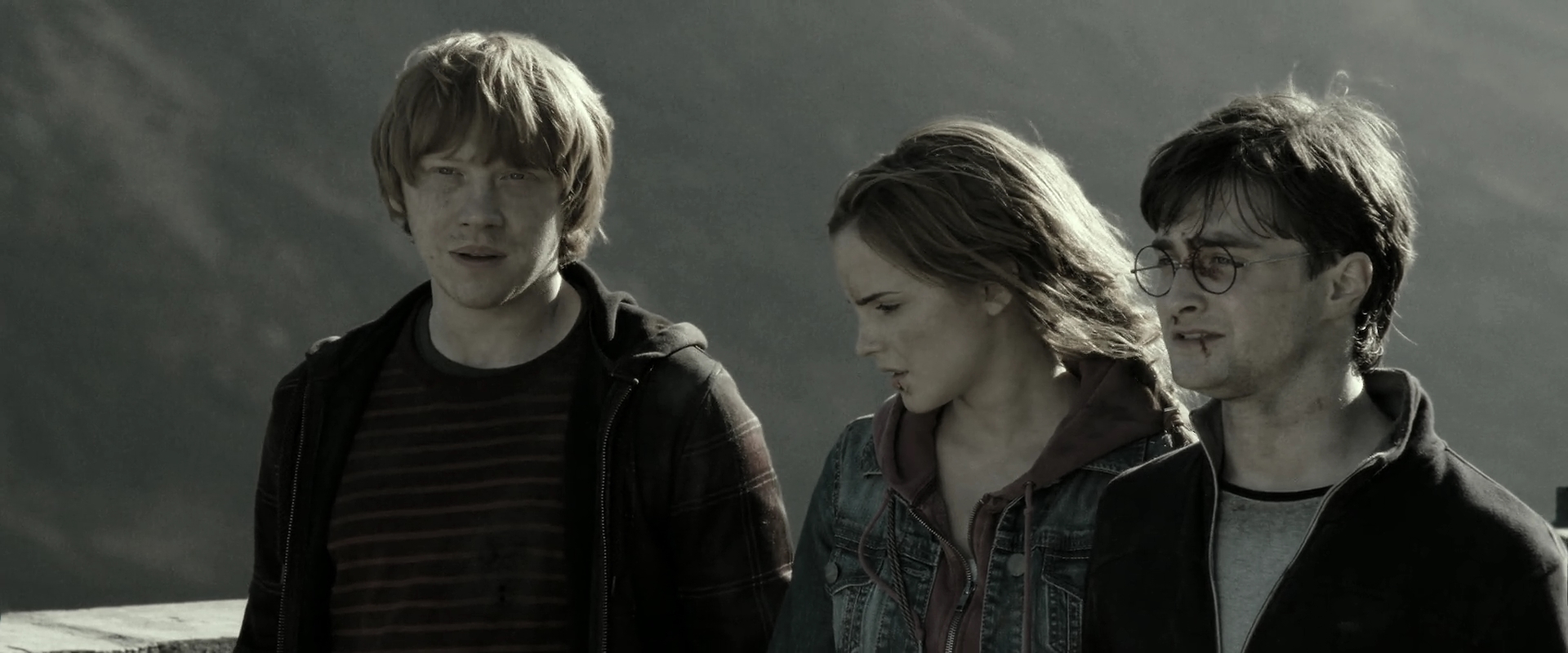 EmmaWatsonFan_dot_nl-HarryPotterAndTheDeathlyHallowsPart2-6610.jpg
