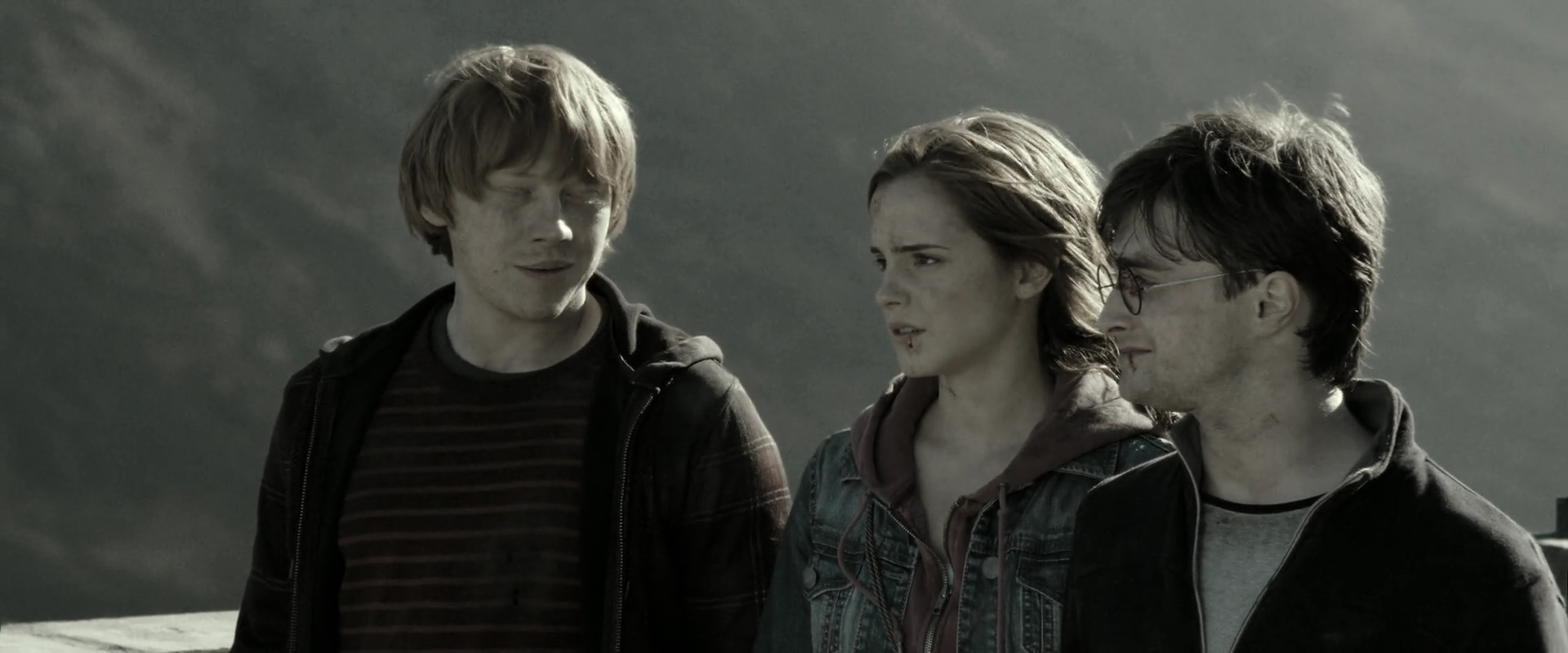 EmmaWatsonFan_dot_nl-HarryPotterAndTheDeathlyHallowsPart2-6614.jpg